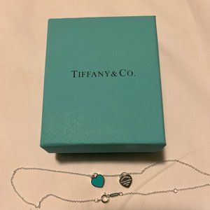 Tiffany & Co. - Blue mini hearts